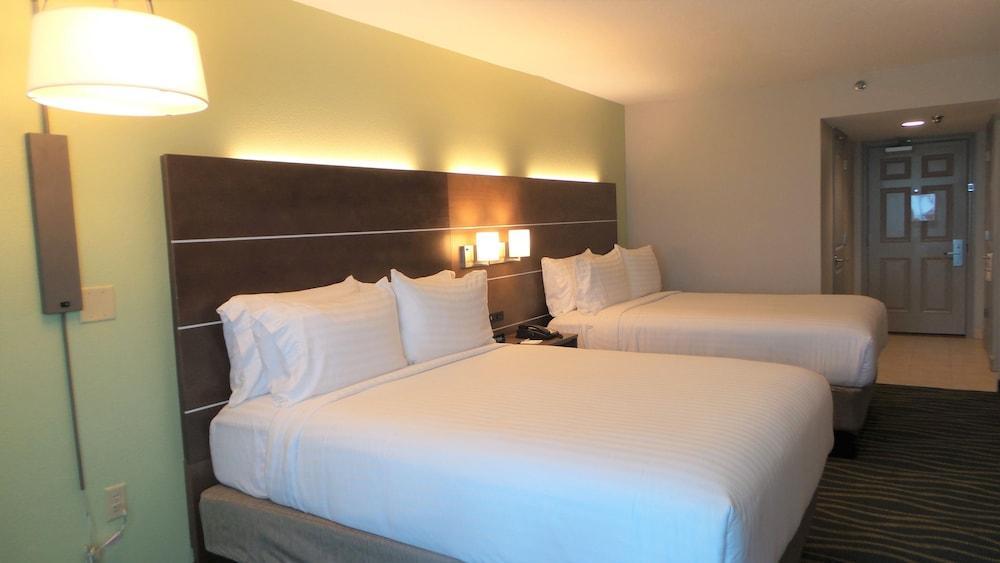 Holiday Inn Express & Suites Oceanfront Daytona Beach Shores By Ihg Exteriér fotografie