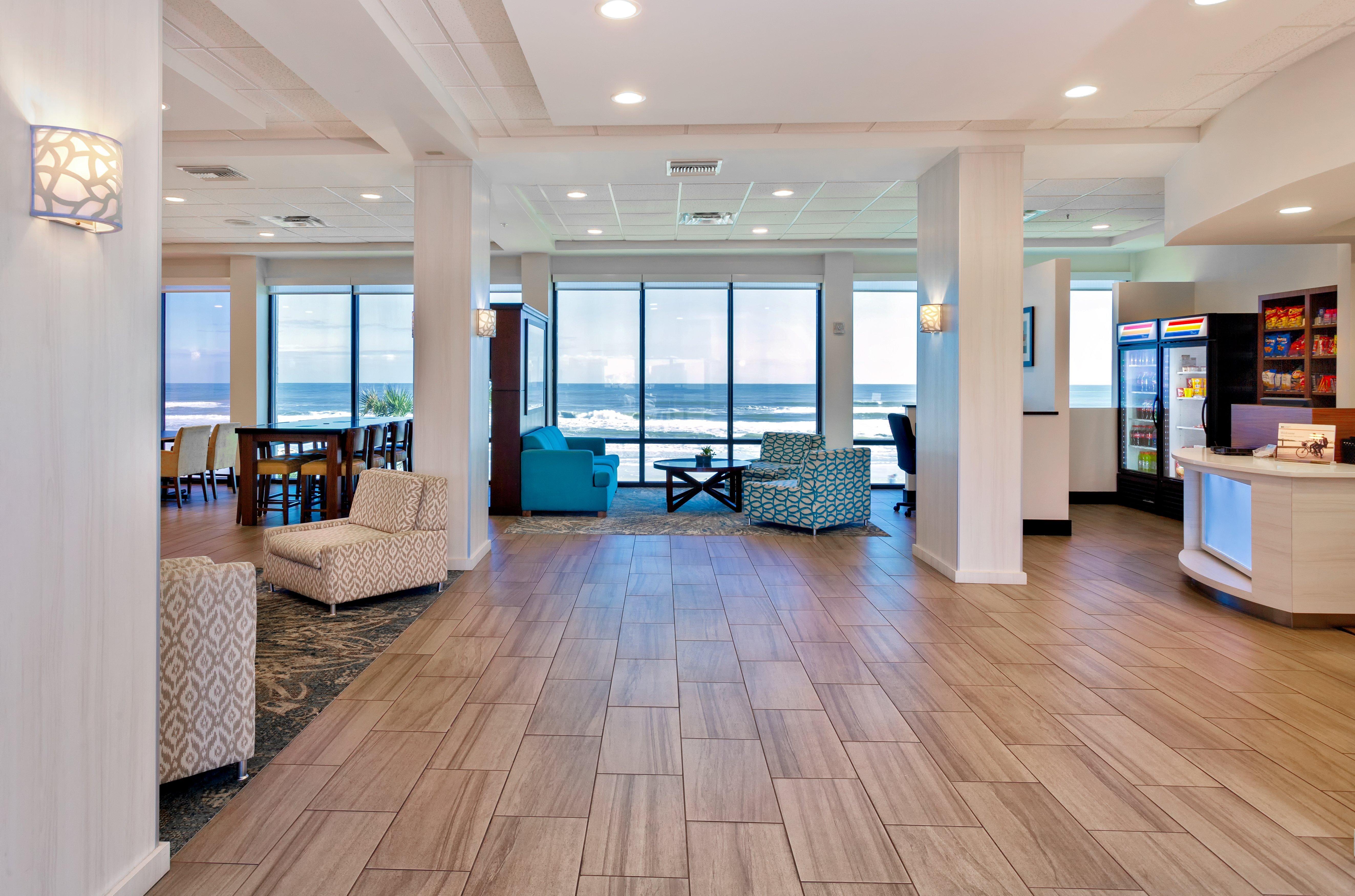 Holiday Inn Express & Suites Oceanfront Daytona Beach Shores By Ihg Exteriér fotografie