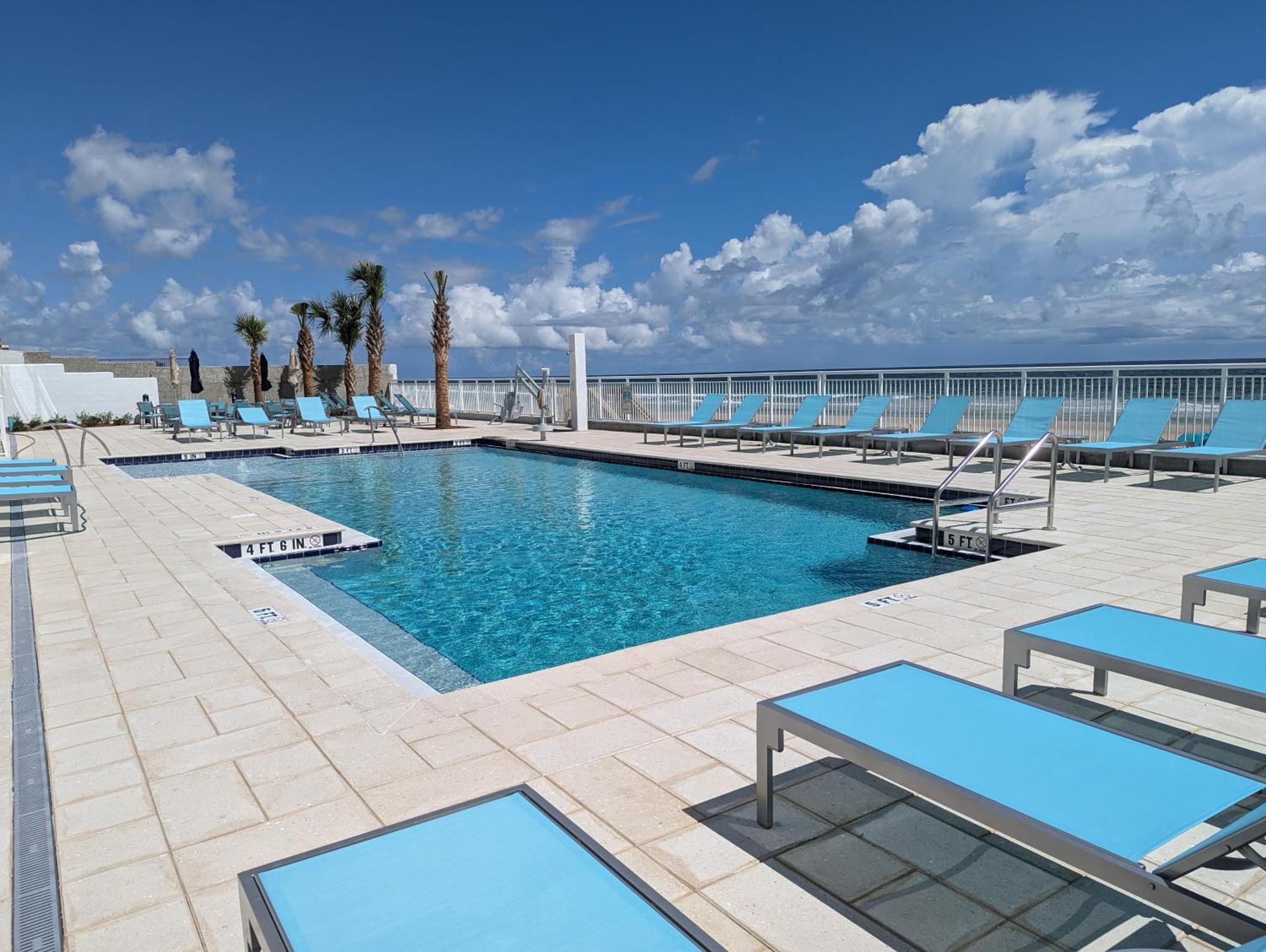 Holiday Inn Express & Suites Oceanfront Daytona Beach Shores By Ihg Exteriér fotografie