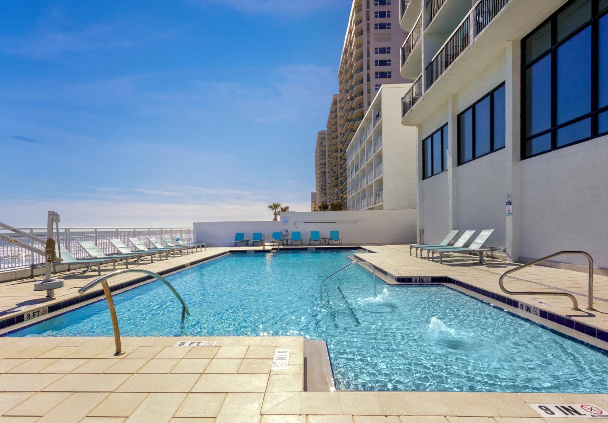 Holiday Inn Express & Suites Oceanfront Daytona Beach Shores By Ihg Exteriér fotografie