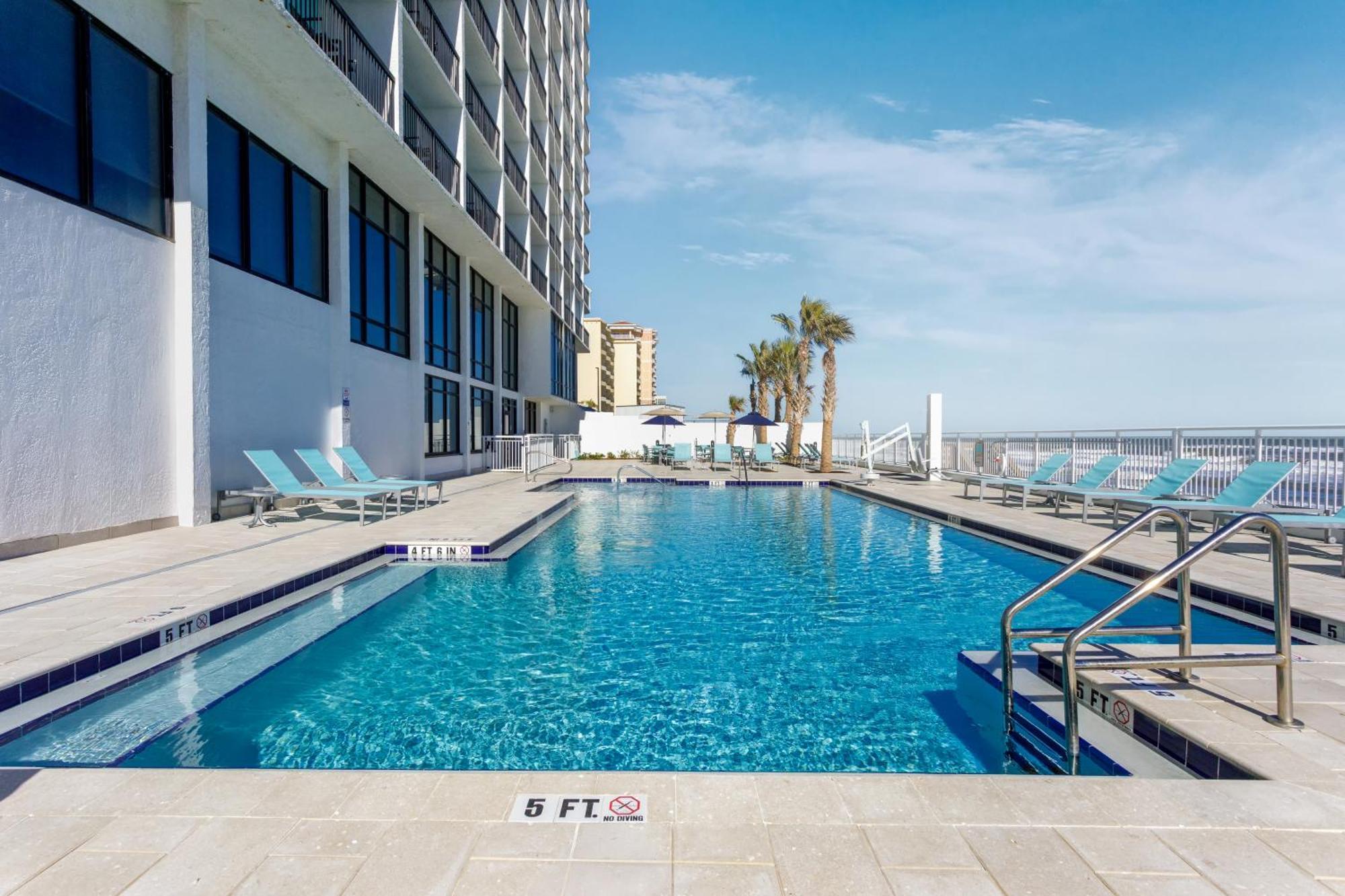 Holiday Inn Express & Suites Oceanfront Daytona Beach Shores By Ihg Exteriér fotografie