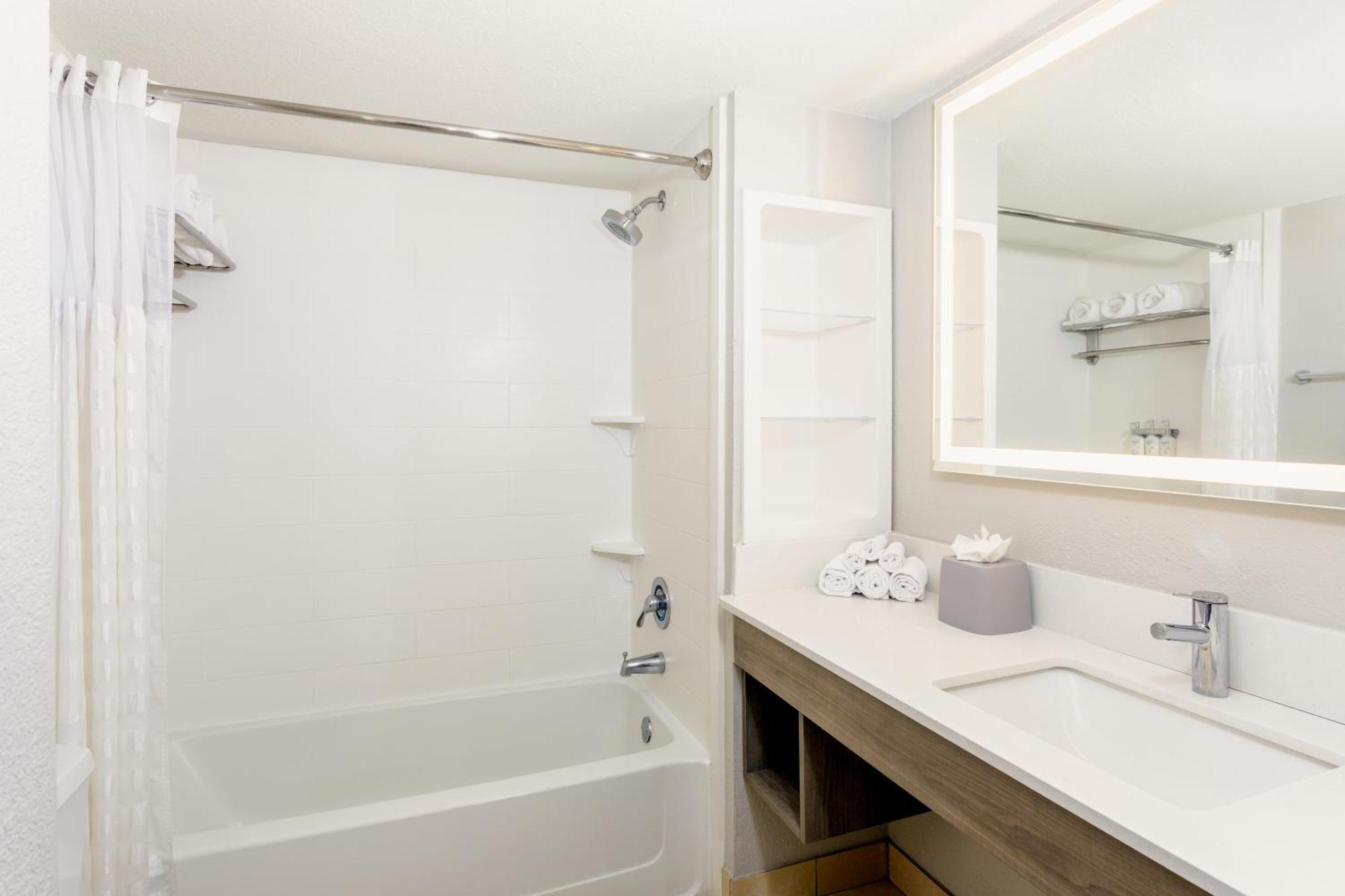 Holiday Inn Express & Suites Oceanfront Daytona Beach Shores By Ihg Exteriér fotografie
