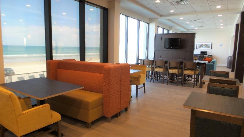 Holiday Inn Express & Suites Oceanfront Daytona Beach Shores By Ihg Exteriér fotografie